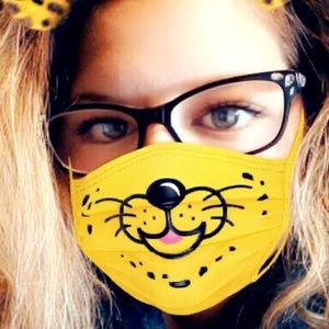 Meet your Posher, Maura